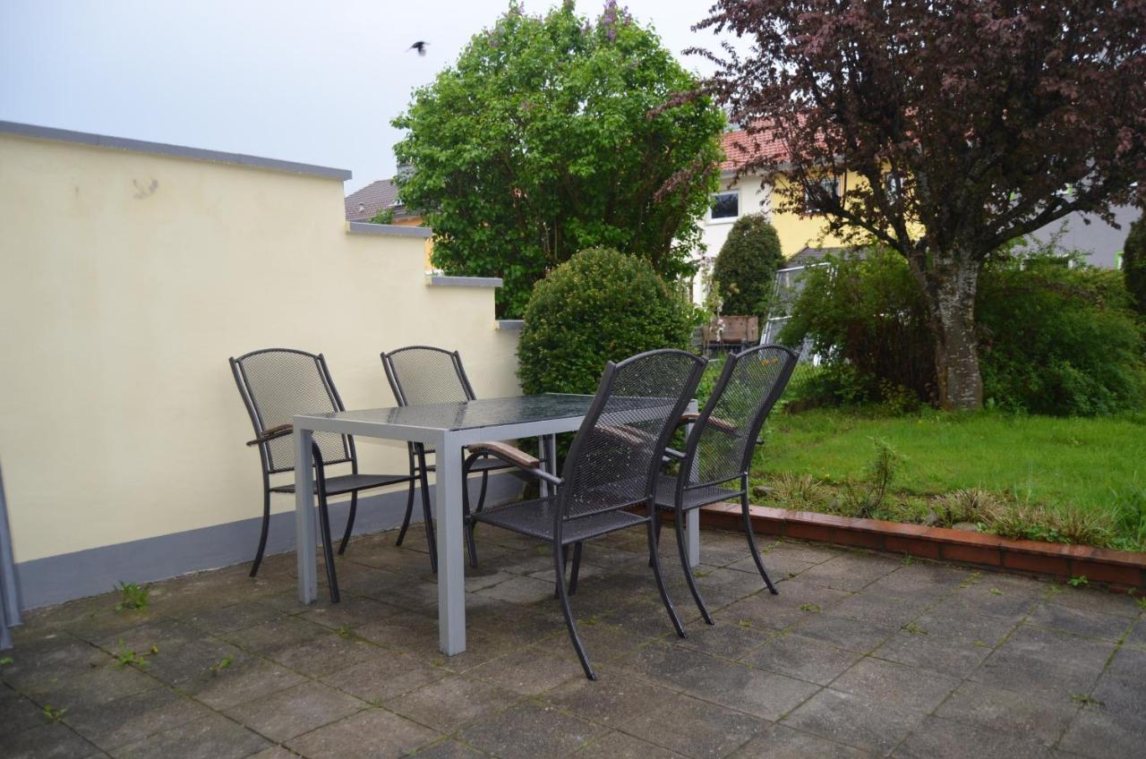Villa Cozy House With Garden Kaufbeuren Exterior foto